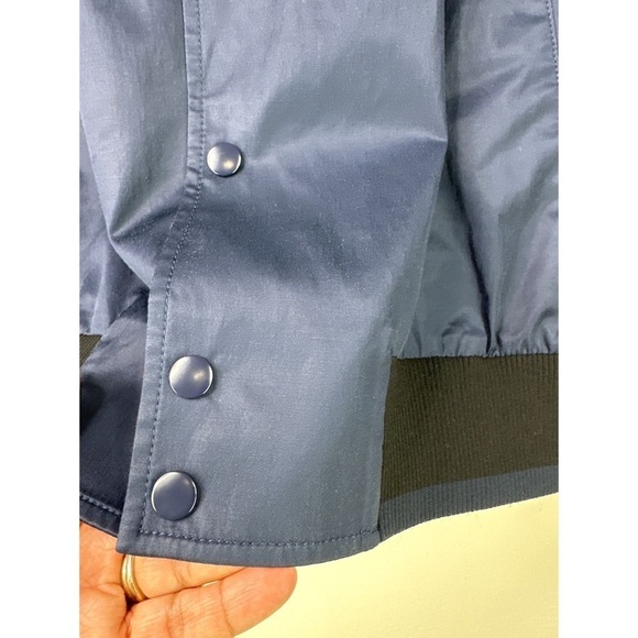 VINCE Men’s Satin Coach Jacket - Picture 4 of 9